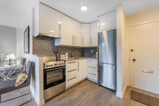 Photo 10: 306 1251 CARDERO Street in Vancouver: West End VW Condo for sale in "SURFCREST APARTMENT" (Vancouver West)  : MLS®# R2770305