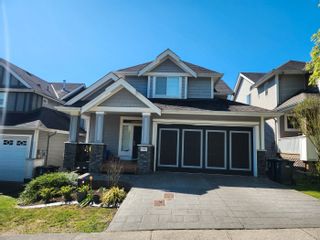 Photo 1: 19756 68A Avenue in Langley: Willoughby Heights House for sale : MLS®# R2878380