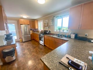 Photo 4: 4363 CAMEO Road in Sechelt: Sechelt District House for sale (Sunshine Coast)  : MLS®# R2808807