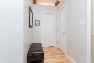 Photo 3: 875 Royal Oak Dr in Saanich: SE Broadmead Half Duplex for sale (Saanich East)  : MLS®# 952839