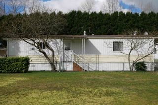 Photo 3: 89 2270 196 Street in Langley: Brookswood Langley Manufactured Home for sale in "PINERIDGE PARK, BROOKSWOOD." : MLS®# R2725579