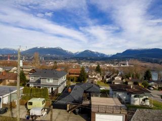 Photo 1: 3981 YALE Street in Burnaby: Vancouver Heights House for sale (Burnaby North)  : MLS®# R2245414