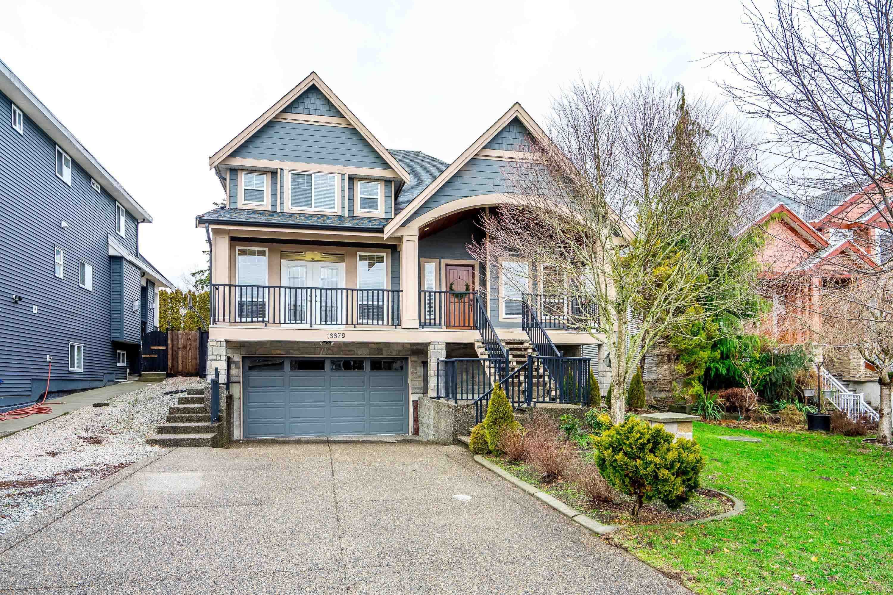 Main Photo: 18879 55A Street in Surrey: Cloverdale BC House for sale (Cloverdale)  : MLS®# R2758269
