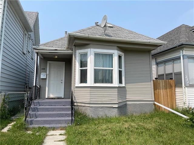 Main Photo: 220 Queen Street in Winnipeg: St James Residential for sale (5E)  : MLS®# 202325324