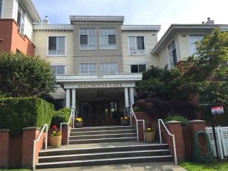 Photo 2: 403 360 E 36TH Avenue in Vancouver: Main Condo for sale in "Magnolia Gate" (Vancouver East)  : MLS®# R2177901