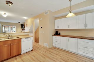 Photo 3: 30 2000 PANORAMA Drive in Port Moody: Heritage Woods PM Townhouse for sale in "Mountain's Edge" : MLS®# R2597396