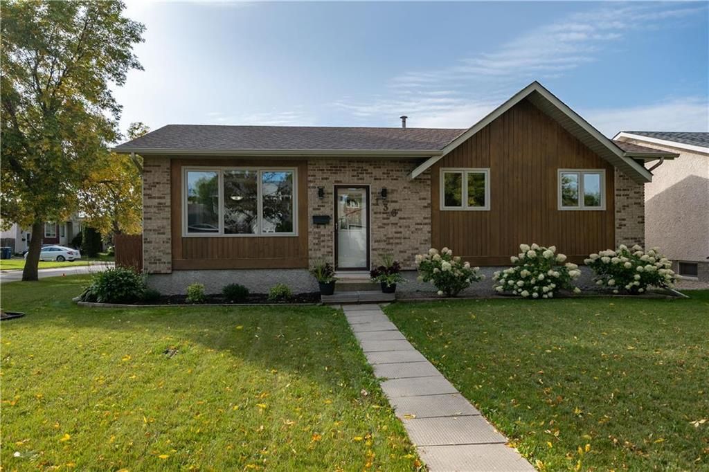 Main Photo: 136 Cambie Road in Winnipeg: Lakeside Meadows House for sale (3K)  : MLS®# 202223157