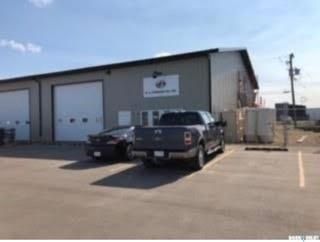 Photo 2: 369 6th Avenue North in Yorkton: Commercial for lease : MLS®# SK951724