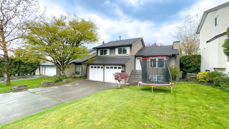 FEATURED LISTING: 31419 SPRINGHILL Court Abbotsford
