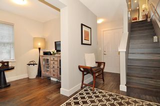 Photo 2: 36 102 FRASER STREET in Port Moody: Port Moody Centre Townhouse for sale : MLS®# R2442007