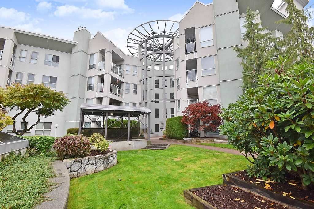 Main Photo: 406 2585 WARE Street in Abbotsford: Central Abbotsford Condo for sale in "The Maples" : MLS®# R2411293