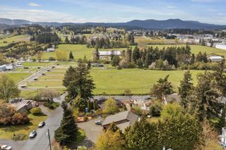 Photo 13: 2350 Styan Rd in Central Saanich: CS Tanner House for sale : MLS®# 901447
