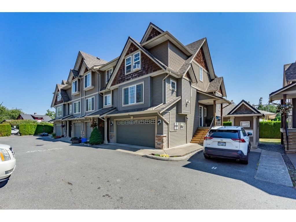 Main Photo: 9 8880 NOWELL Street: Townhouse for sale in Chilliwack: MLS®# R2607248