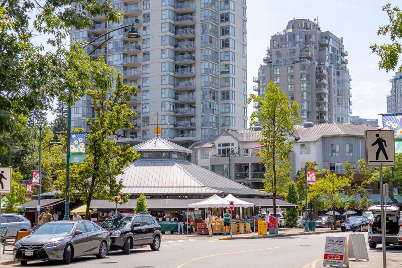FEATURED LISTING: 405 - 285 NEWPORT Drive Port Moody
