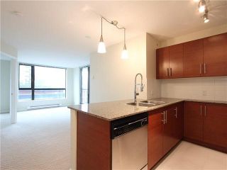 Photo 3: 1008 833 AGNES STREET in NEW WEST: Downtown NW Condo for sale (New Westminster)  : MLS®# V1136034