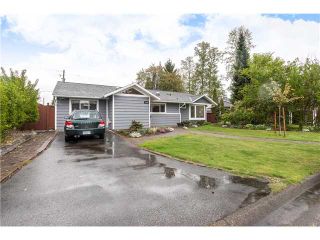 Photo 2: 1116 BEECHWOOD Crescent in North Vancouver: Norgate House for sale in "NORGATE" : MLS®# V1119128