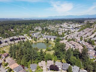 Photo 37: 6119 W BOUNDARY Drive in Surrey: Panorama Ridge Townhouse for sale in "Boundary Park" : MLS®# R2779352