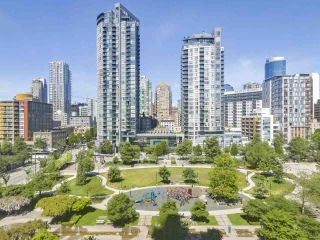 Photo 1: 802 1188 Richards St in Vancouver: Yaletown Condo for sale (Vancouver West)  : MLS®# R2370463