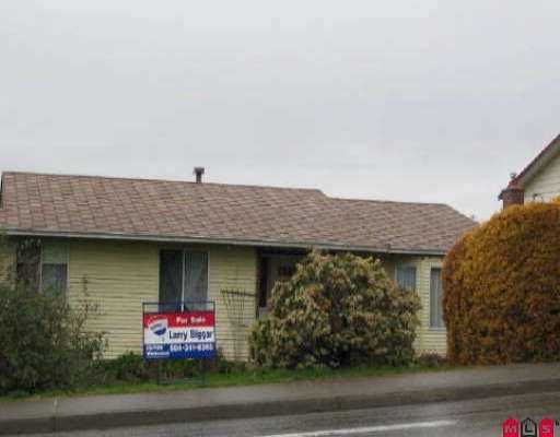 Main Photo: 2041 MCMILLAN RD in Abbotsford: Abbotsford East House for sale in "EAST ABBOTSFORD" : MLS®# F2605149