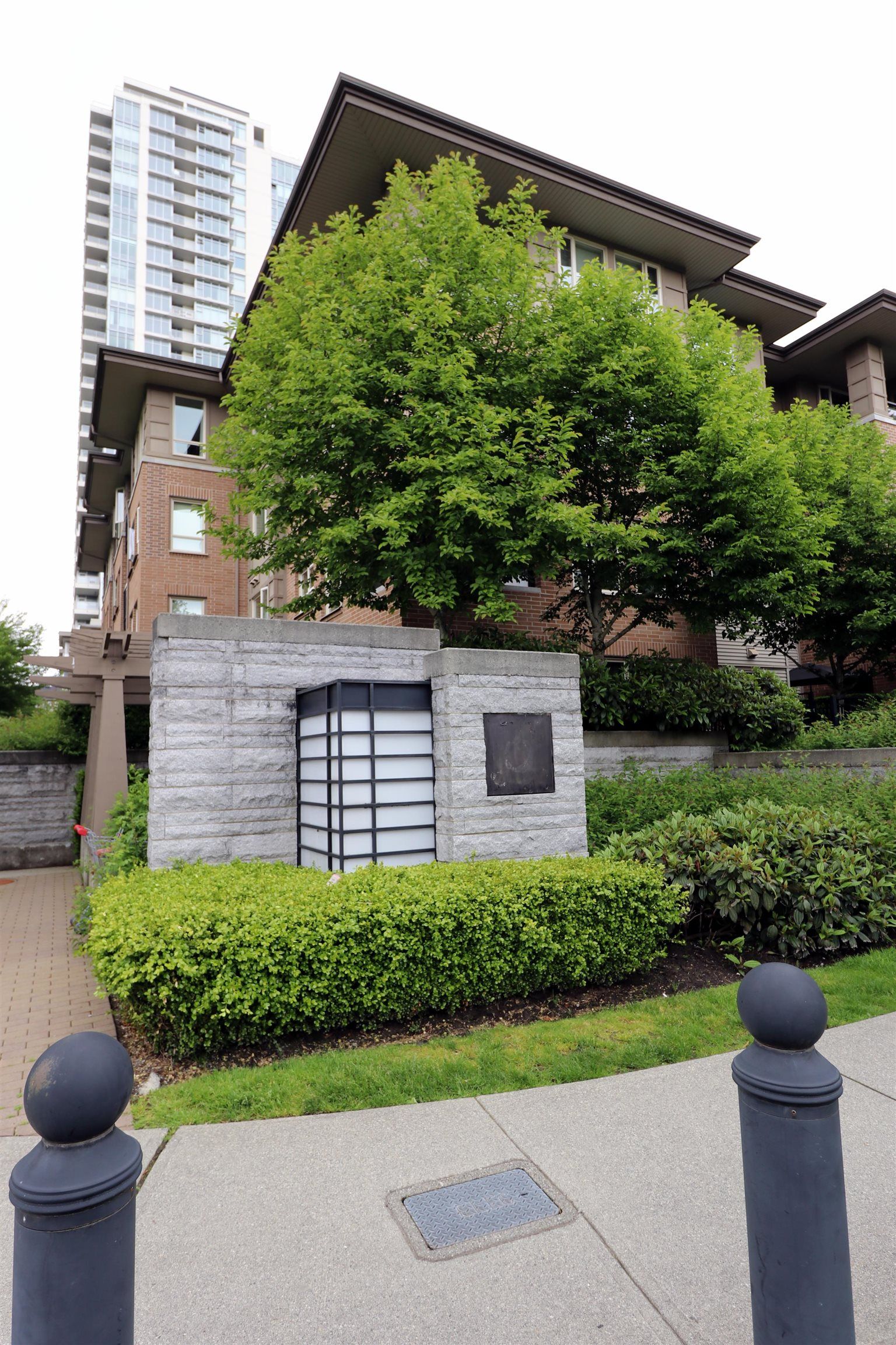 Photo 15: Photos: 215 3105 LINCOLN Avenue in Coquitlam: New Horizons Condo for sale : MLS®# R2694856