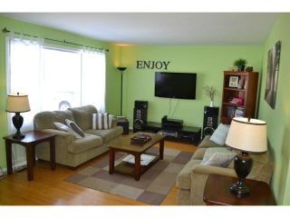 Photo 2: 614 Cedarcrest Drive in WINNIPEG: North Kildonan Residential for sale (North East Winnipeg)  : MLS®# 1303732