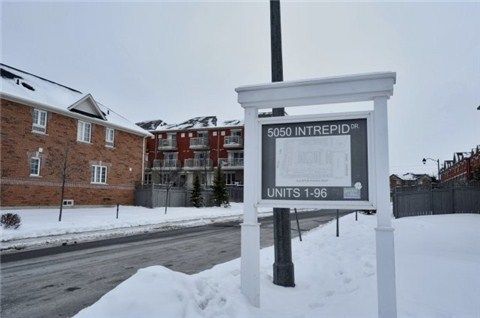 Main Photo: 127 5050 Intrepid Drive in Mississauga: Churchill Meadows Condo for sale : MLS®# W3112623
