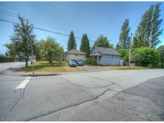 Photo 3: 9739 128TH Street in Surrey: Cedar Hills House for sale (North Surrey)  : MLS®# F1418313