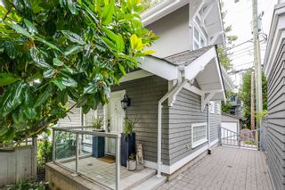 Photo 1: 1861 W 16TH Avenue in Vancouver: Kitsilano Townhouse for sale in "Shaughnessy Court" (Vancouver West)  : MLS®# R2724588