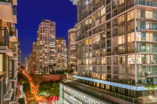 Photo 5: 1017 788 RICHARDS Street in Vancouver: Downtown VW Condo for sale in "L'HERMITAGE" (Vancouver West)  : MLS®# R2388898