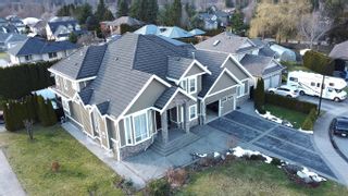 Main Photo: 3065 STARVIEW Place in Squamish: Tantalus House for sale : MLS®# R2867824