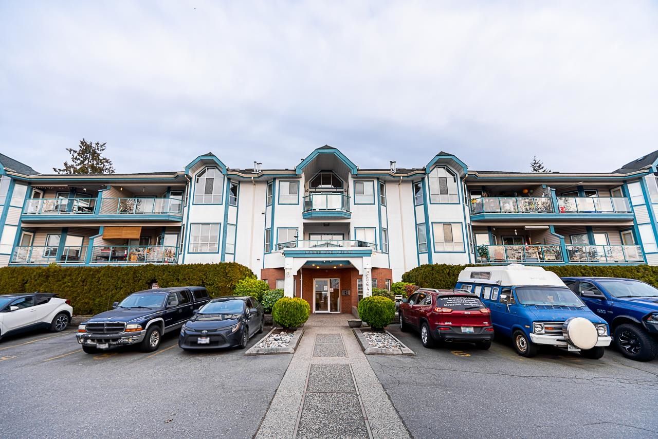 Main Photo: 202 5646 200 Street in Langley: Langley City Condo for sale in "Cambridge Court" : MLS®# R2749222