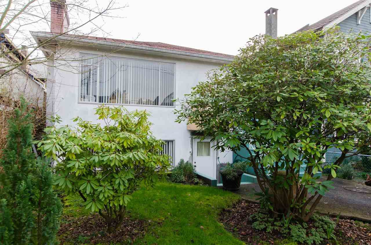 Main Photo: 3514 W 8TH Avenue in Vancouver: Kitsilano House for sale in "KITSILANO" (Vancouver West)  : MLS®# R2037787