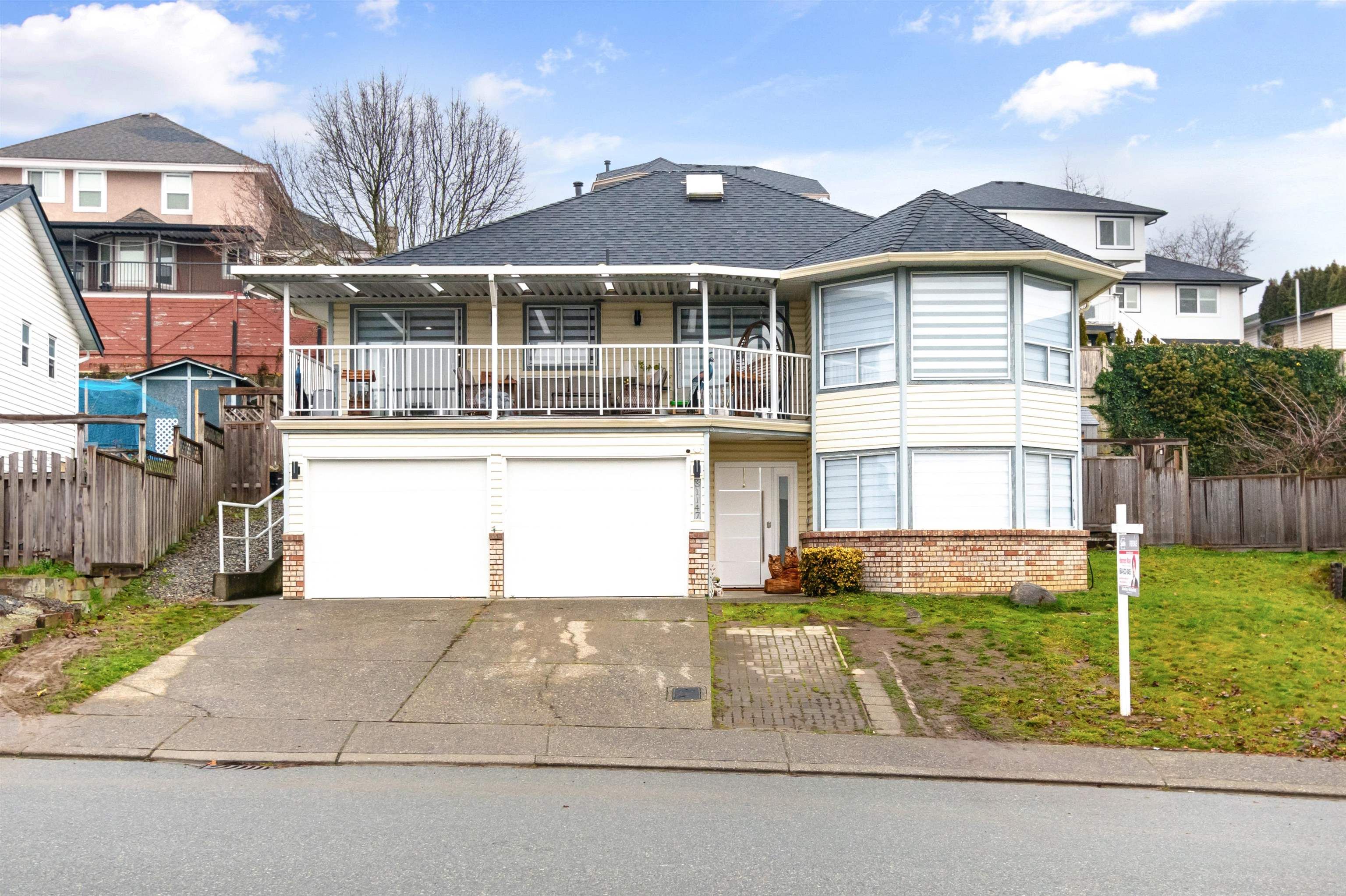 Main Photo: 31147 SIDONI Avenue in Abbotsford: Abbotsford West House for sale : MLS®# R2837905