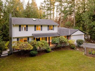 Photo 1: 4613 WOODBURN Road in West Vancouver: Cypress Park Estates House for sale in "CYPRESS PARK ESTATES" : MLS®# R2833268