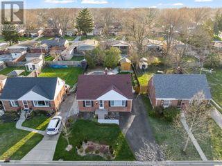 Photo 3: 1131 FAIRVIEW BOULEVARD in Windsor: House for sale : MLS®# 24007862