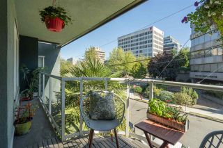 Photo 16: 1001 W 8TH Avenue in Vancouver: Fairview VW Townhouse for sale in "OAK PLACE" (Vancouver West)  : MLS®# R2479975