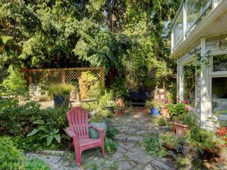 Photo 16: 2760 Belmont Ave in Victoria: Vi Oaklands House for sale : MLS®# 915716