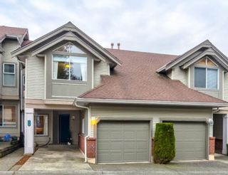Photo 2: 112 13900 HYLAND Road in Surrey: East Newton Townhouse for sale in "Hyland Grove" : MLS®# R2336743