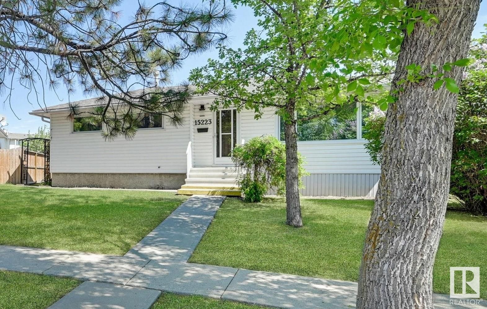 Main Photo: 15223 59 Street in Edmonton: Zone 02 House for sale : MLS®# E4342299