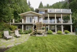 Photo 1: 190 MOUNTAIN Drive in West Vancouver: Home for sale : MLS®# V903436