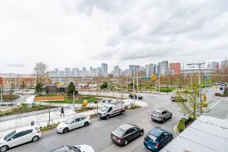 Photo 26: 203 1708 COLUMBIA Street in Vancouver: False Creek Condo for sale in "WALL CENTRE FALSE CREEK" (Vancouver West)  : MLS®# R2672438