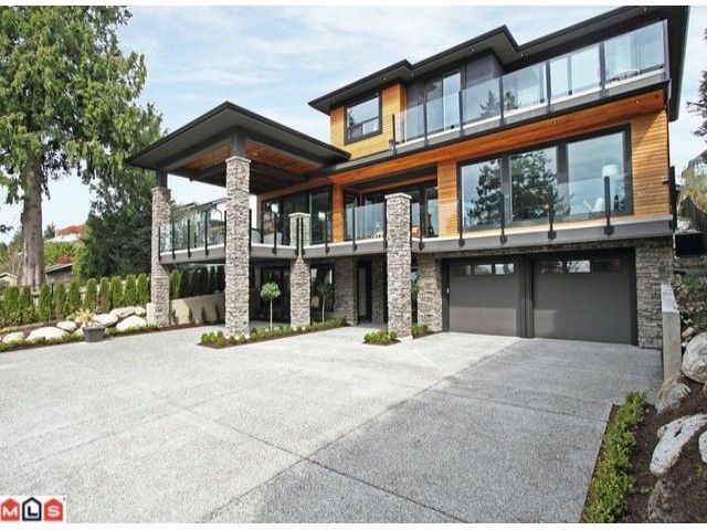 Main Photo: 13307 MARINE Drive in Surrey: Crescent Bch Ocean Pk. House for sale (South Surrey White Rock)  : MLS®# F1110022