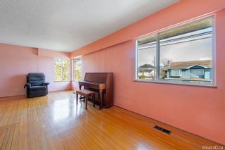 Photo 5: 4908 WALDEN Street in Vancouver: Main House for sale (Vancouver East)  : MLS®# R2691847