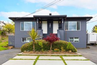 Main Photo: 1381 Stewart Ave in Nanaimo: Na Brechin Hill Full Duplex for sale : MLS®# 960061