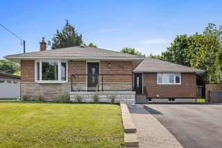Photo 1: 605 Newman Crescent Whitby Whitby Lynde Creek-House (Bungalow)