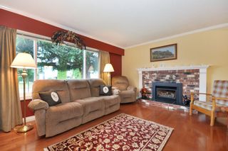Photo 2: 3818 CHADSEY Crescent in Abbotsford: Central Abbotsford House for sale : MLS®# R2009421