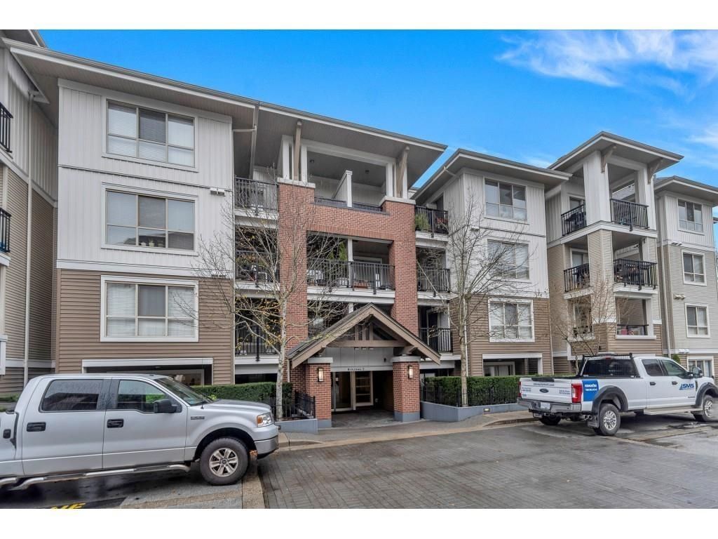 Main Photo: E208 8929 202ND Street in Langley: Walnut Grove Condo for sale in "THE GROVE" : MLS®# R2635038