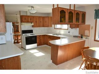 Photo 3: 707 Tobin Terrace in Saskatoon: Lawson Heights Single Family Dwelling for sale (Saskatoon Area 03)  : MLS®# 543284