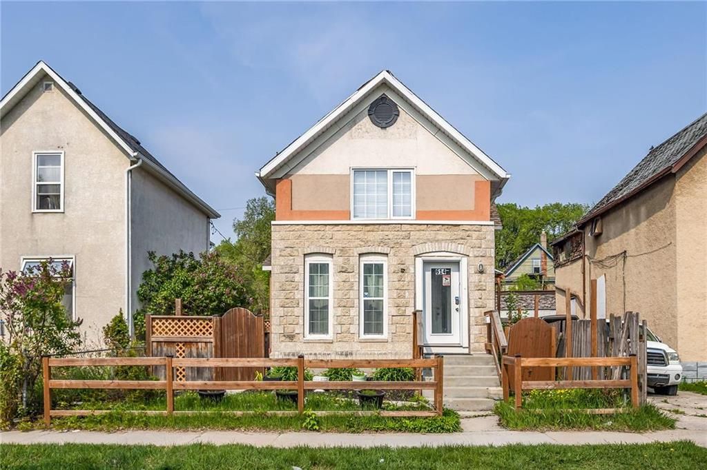 Main Photo: 614 Young Street in Winnipeg: West End Residential for sale (5A)  : MLS®# 202314564