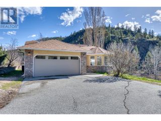 Photo 1: 100 Devonlea Place in Okanagan Falls: House for sale : MLS®# 10309679